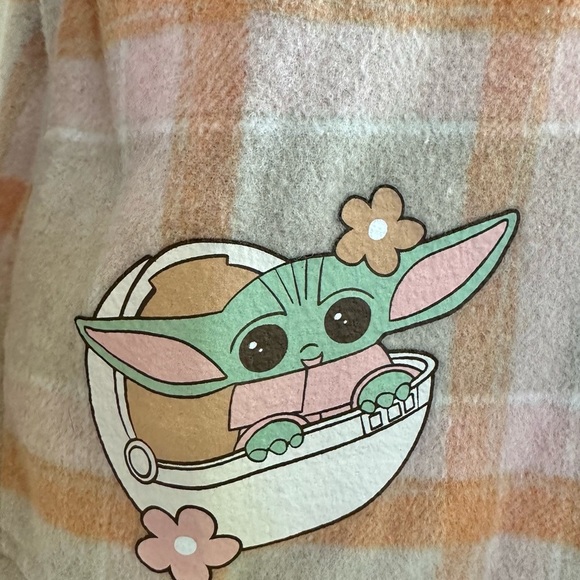 The Mandalorian Plaid Grogu Flannel Jacket / Shacket Button Down Size XL 14/16 - Picture 4 of 15